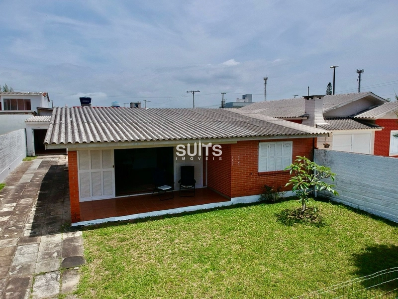 Casa térrea a poucas quadras do mar, à venda!: 7ª foto da galeria de imagens do imóvel