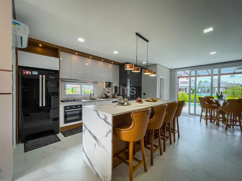 Casa mobiliada e decorada na beira do lago no condomínio Riviera: 15ª foto da galeria de imagens do imóvel