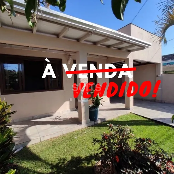 Linda casa à venda no centro de Xangri-Lá: 1ª foto da galeria de imagens do imóvel