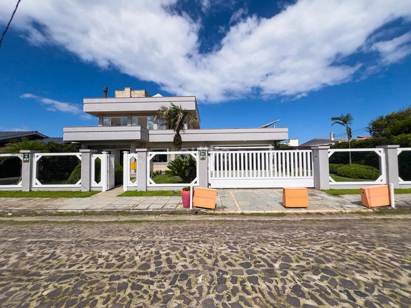 Magnífico sobrado com 3 andares junto ao mar em Xangri-Lá: 38ª foto da galeria de imagens do imóvel