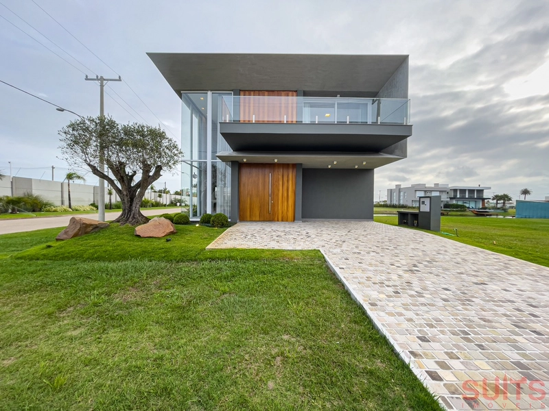 Magnífica mansão beira lago no condomínio Sense: 1ª foto da galeria de imagens do imóvel