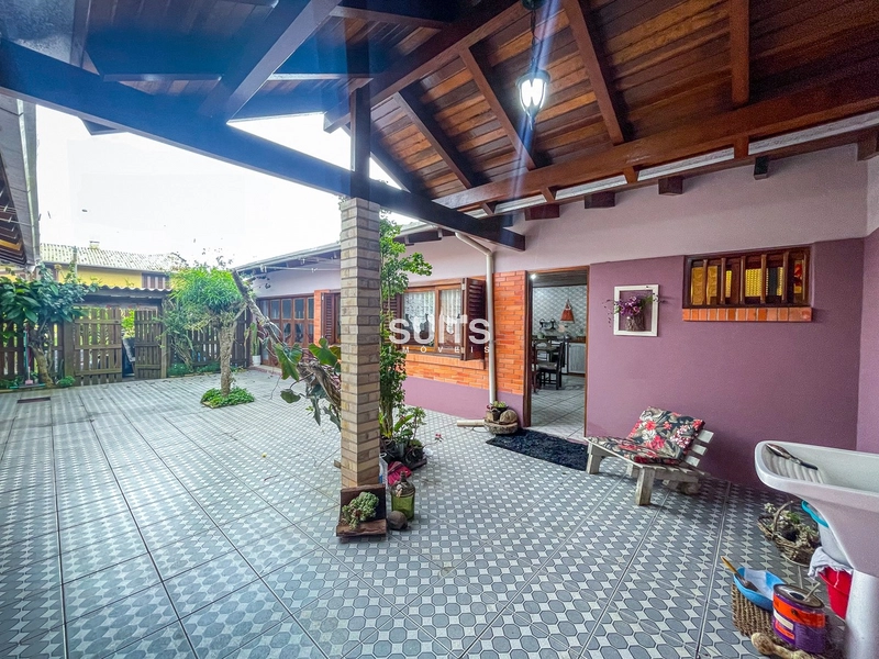 Excelente Casa Térrea no Centro de Xangri-Lá: 27ª foto da galeria de imagens do imóvel