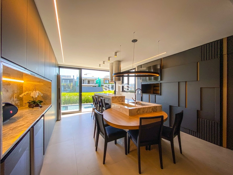 Sobrado mobiliado e decorado beira lago no condomínio Sunset: 17ª foto da galeria de imagens do imóvel