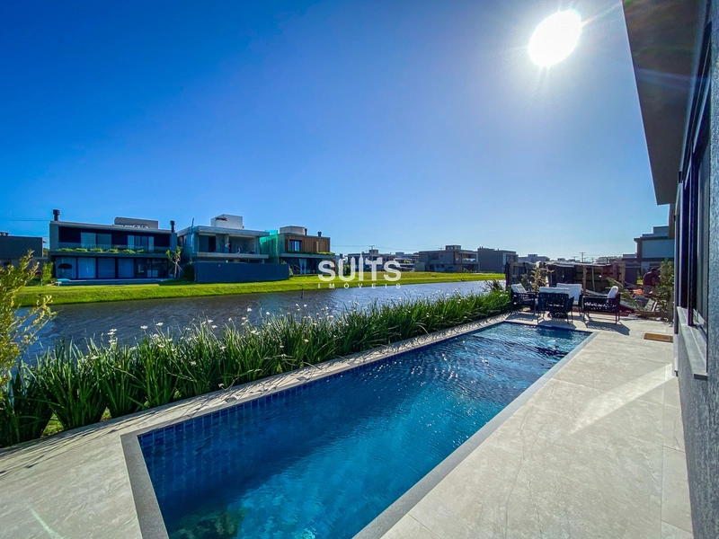 Sobrado mobiliado e decorado beira lago no condomínio Sunset: 19ª foto da galeria de imagens do imóvel