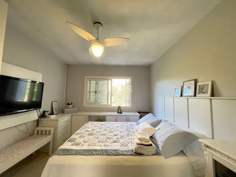 Excelente casa no centro de Atlântida: 25ª foto da galeria de imagens do imóvel