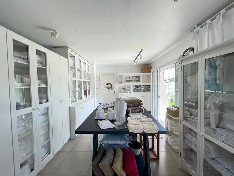 Excelente casa no centro de Atlântida: 18ª foto da galeria de imagens do imóvel