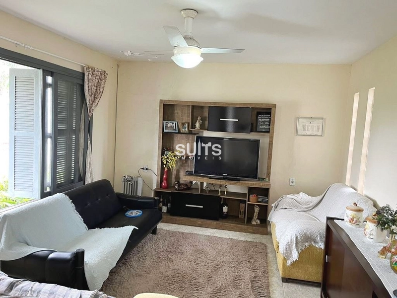 Excelente casa com dois terrenos no centro de Xangri-lá.: 3ª foto da galeria de imagens do imóvel