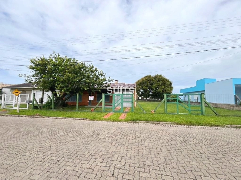 Excelente casa com dois terrenos no centro de Xangri-lá.: 15ª foto da galeria de imagens do imóvel