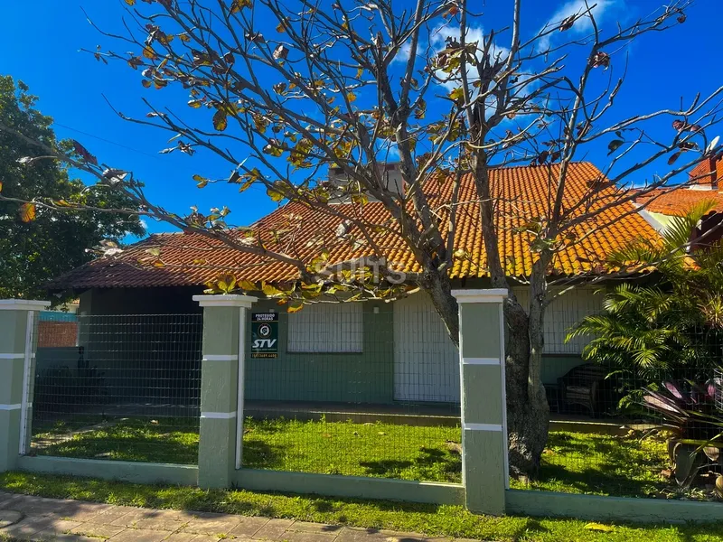 Sobrado proxímo ao mar com excelente localização no centro/Xangri-Lá: 2ª foto da galeria de imagens do imóvel