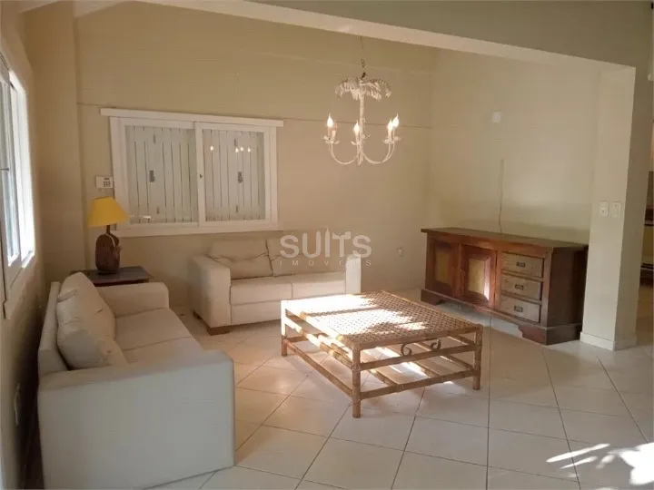 Sobrado proxímo ao mar com excelente localização no centro/Xangri-Lá: 5ª foto da galeria de imagens do imóvel