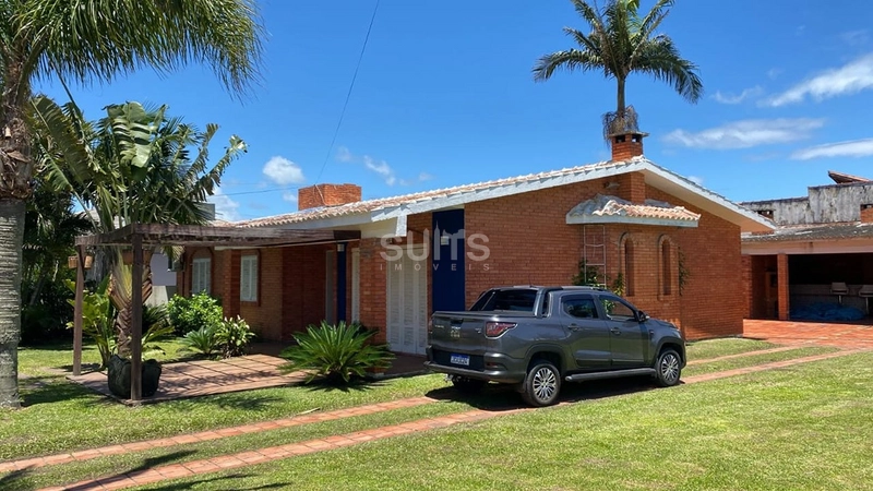 Excelente casa com 02 terrenos à venda em Atlântida : 6ª foto da galeria de imagens do imóvel