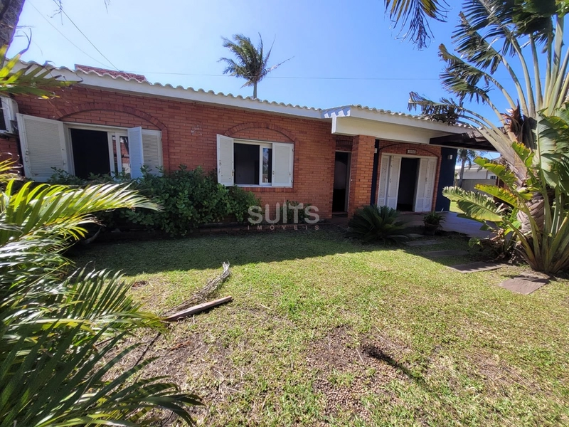 Excelente casa com 02 terrenos à venda em Atlântida : 4ª foto da galeria de imagens do imóvel