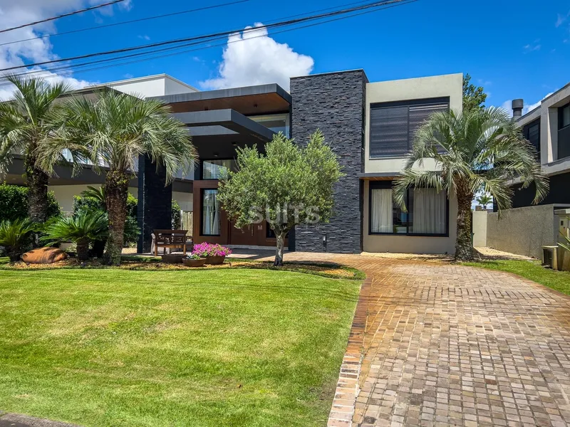 Excelente sobrado beira lago no condomínio Enseada: 2ª foto da galeria de imagens do imóvel