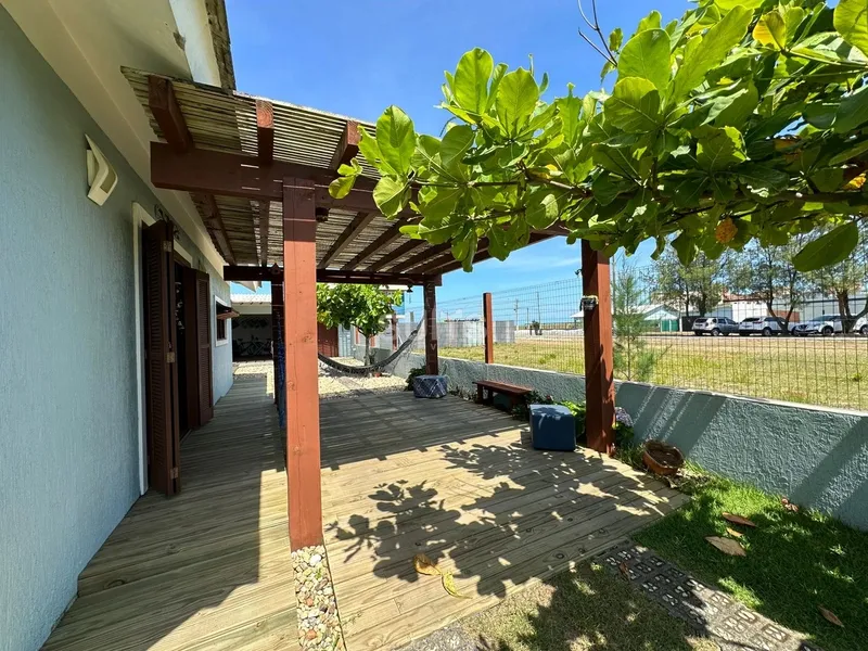 Excelente casa à 01 quadra do mar na praia de Rainha do Mar: 5ª foto da galeria de imagens do imóvel