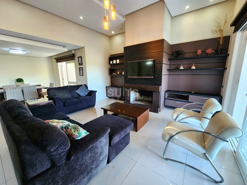 Excelente casa à venda no Centro : 4ª foto da galeria de imagens do imóvel