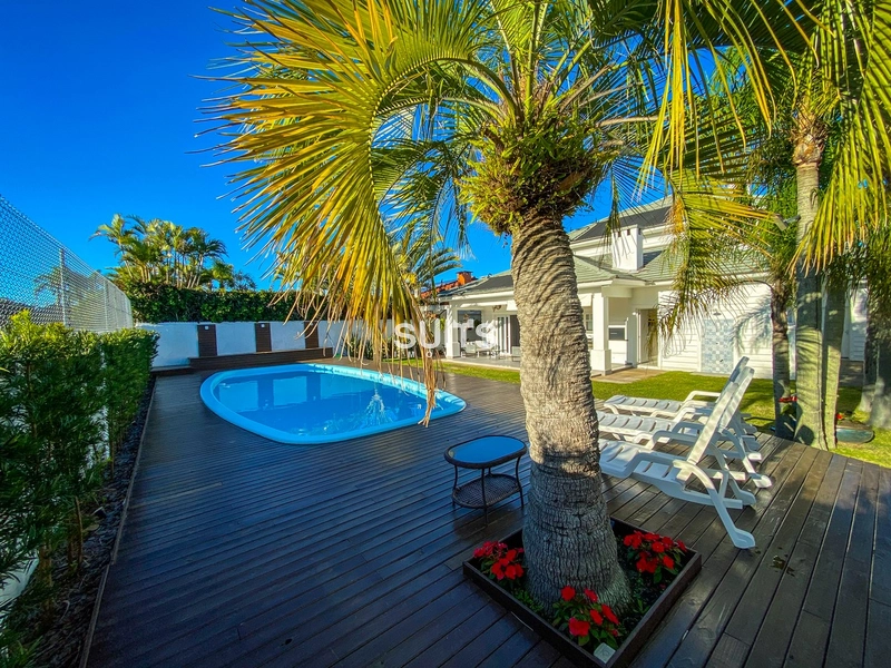 Belíssimo sobrado na Zona do Caburé em Atlântida: 3ª foto da galeria de imagens do imóvel