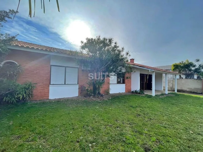 Excelente casa à venda em Atlântida!: 2ª foto da galeria de imagens do imóvel