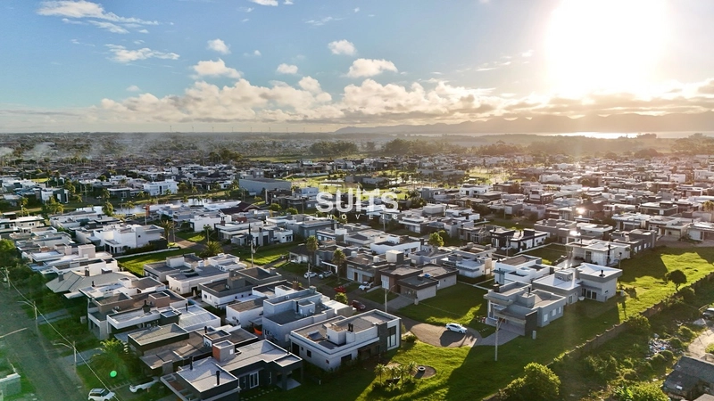 Excelente casa no condomínio Dubai em Capão da Canoa: 7ª foto da galeria de imagens do imóvel