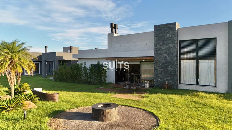 Excelente casa no condomínio Dubai em Capão da Canoa: 2ª foto da galeria de imagens do imóvel