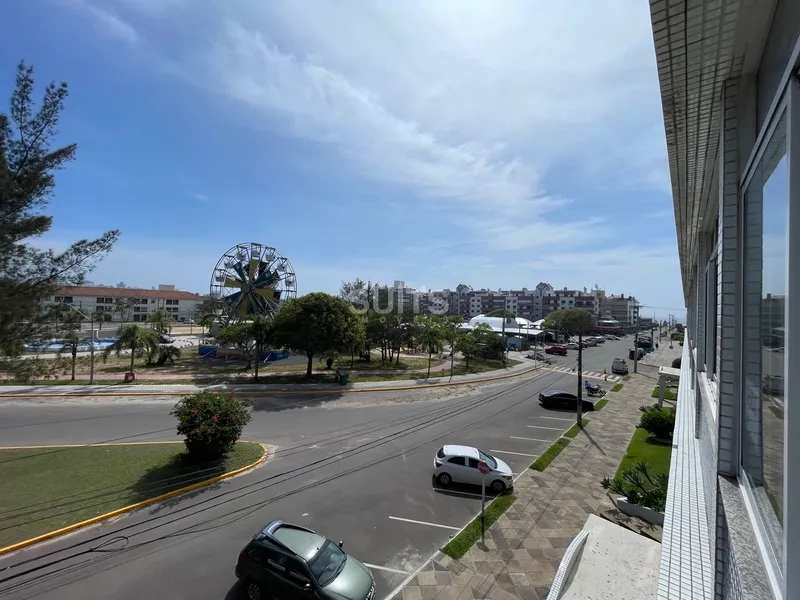 Apartamento de frente para praça do Centro de Atlântida: 8ª foto da galeria de imagens do imóvel