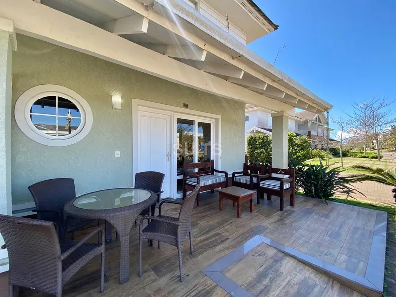 Sobrado de esquina no condomínio pacific: 2ª foto da galeria de imagens do imóvel