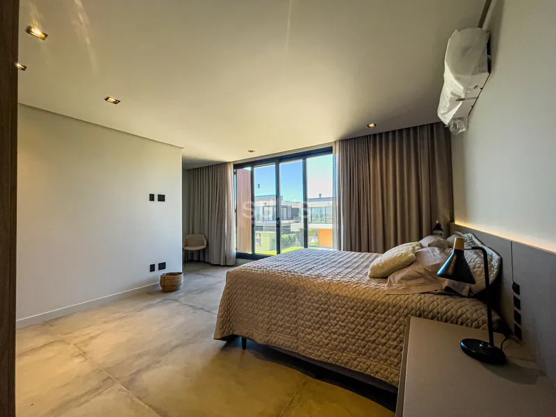 Belíssima mansão com piscina no Condomínio Sense: 27ª foto da galeria de imagens do imóvel