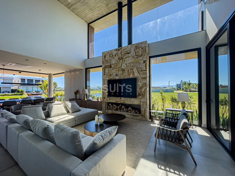 Belíssima mansão com piscina no Condomínio Sense: 5ª foto da galeria de imagens do imóvel