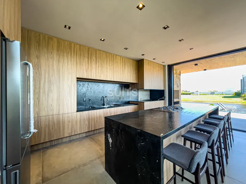 Belíssima mansão com piscina no Condomínio Sense: 14ª foto da galeria de imagens do imóvel