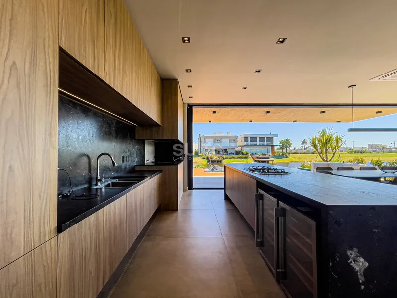 Belíssima mansão com piscina no Condomínio Sense: 15ª foto da galeria de imagens do imóvel