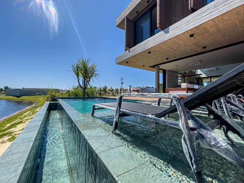 Belíssima mansão com piscina no Condomínio Sense: 25ª foto da galeria de imagens do imóvel