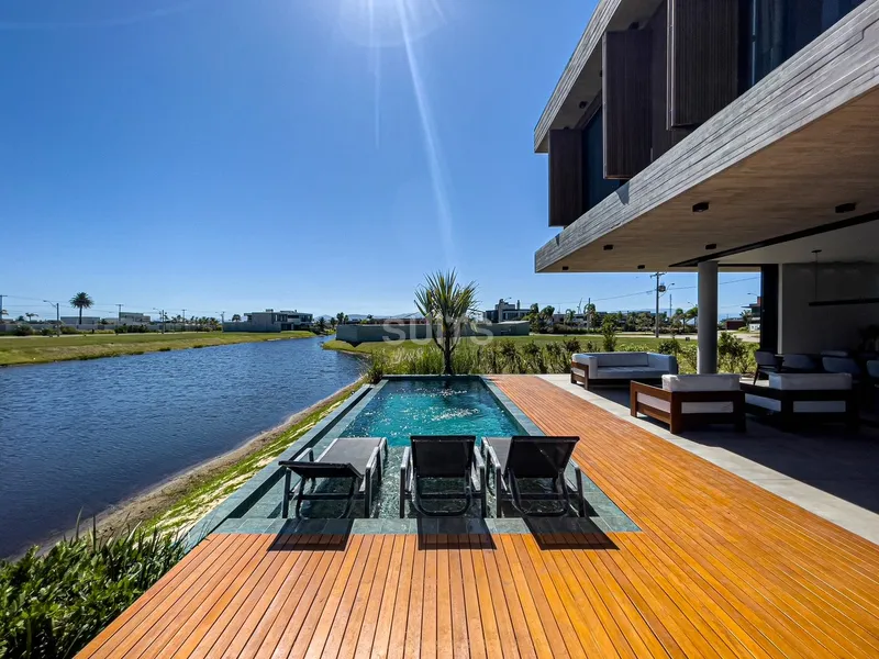 Belíssima mansão com piscina no Condomínio Sense: 20ª foto da galeria de imagens do imóvel