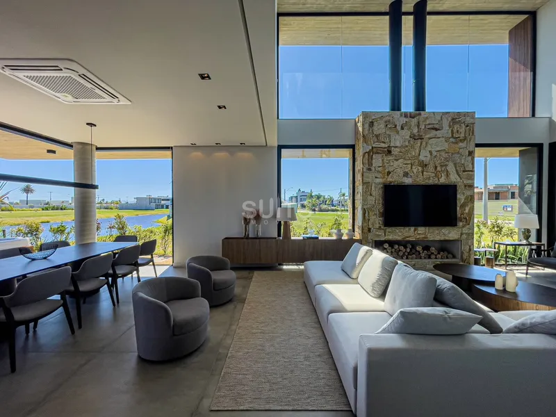 Belíssima mansão com piscina no Condomínio Sense: 9ª foto da galeria de imagens do imóvel