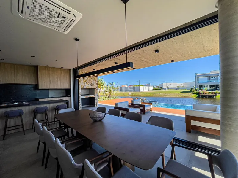 Belíssima mansão com piscina no Condomínio Sense: 11ª foto da galeria de imagens do imóvel