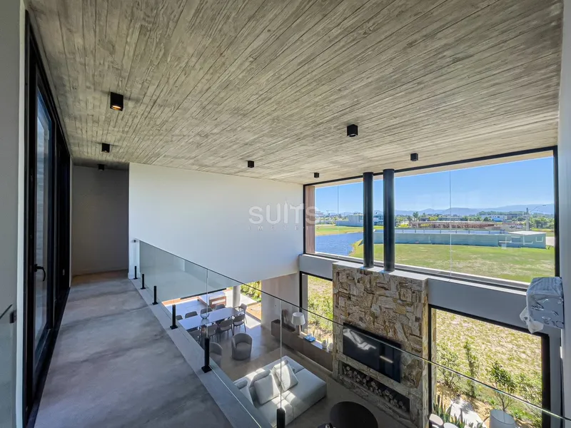 Belíssima mansão com piscina no Condomínio Sense: 37ª foto da galeria de imagens do imóvel