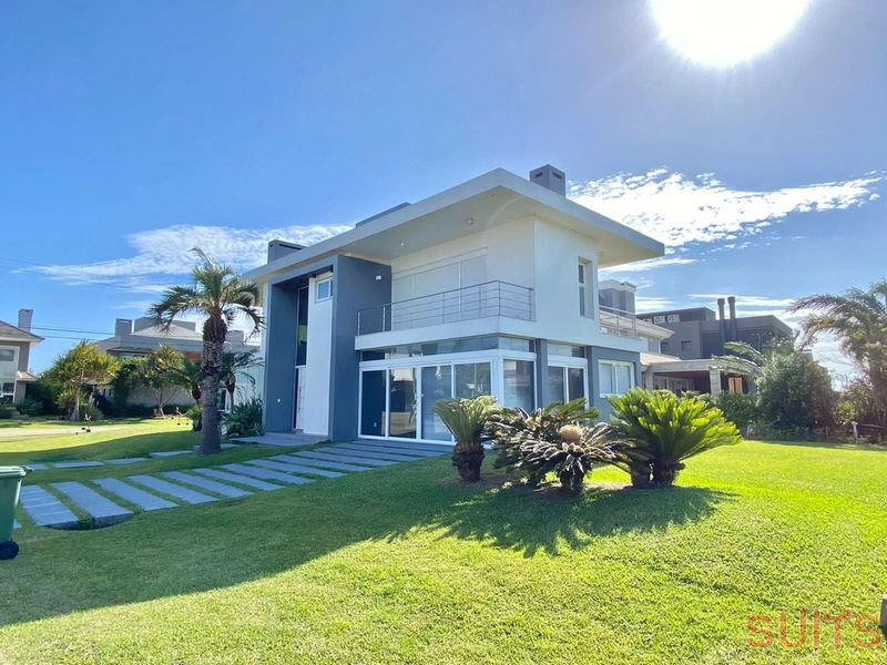 Lindo sobrado de esquina no condomínio Ventura Club em Xangri-Lá: 2ª foto da galeria de imagens do imóvel