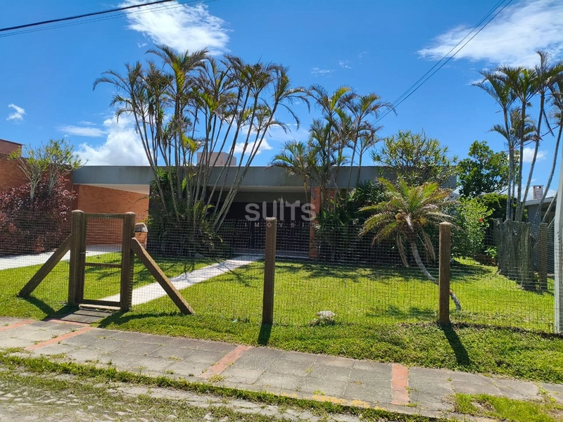 Excelente casa à venda em Atlântida : 3ª foto da galeria de imagens do imóvel