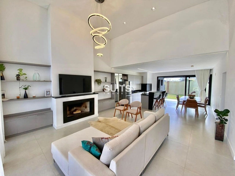 Excelente casa no Condomínio Riviera em Xangri-Lá: 3ª foto da galeria de imagens do imóvel