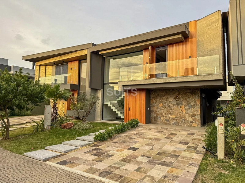 Excelente à casa à venda no condomínio Sunset: 2ª foto da galeria de imagens do imóvel