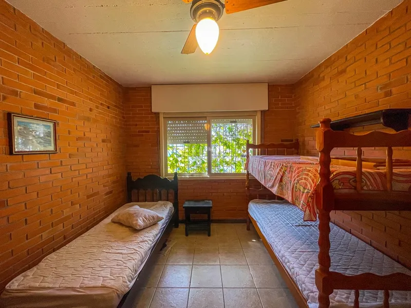 Excelente casa no coração de Atlântida proxima ao mar: 14ª foto da galeria de imagens do imóvel