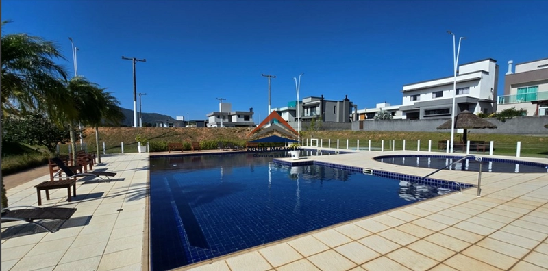 Lindo Sobrado em Condomínio Fechado em Florianópolis: 36ª foto da galeria de imagens do imóvel