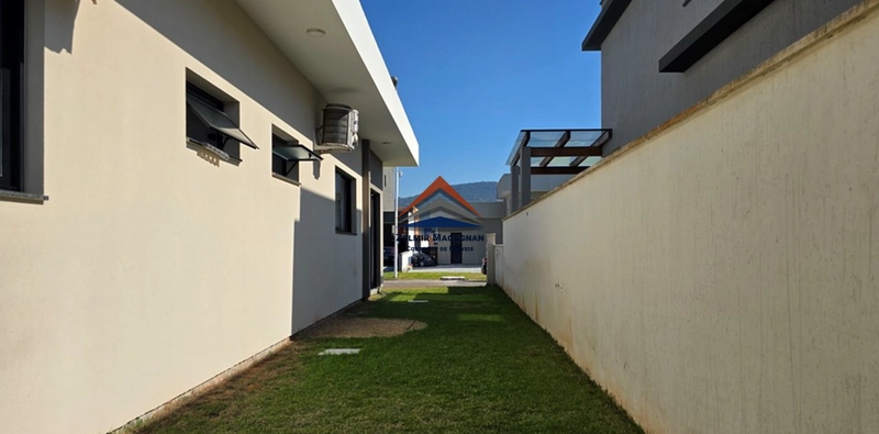 Lindo Sobrado em Condomínio Fechado em Florianópolis: 31ª foto da galeria de imagens do imóvel