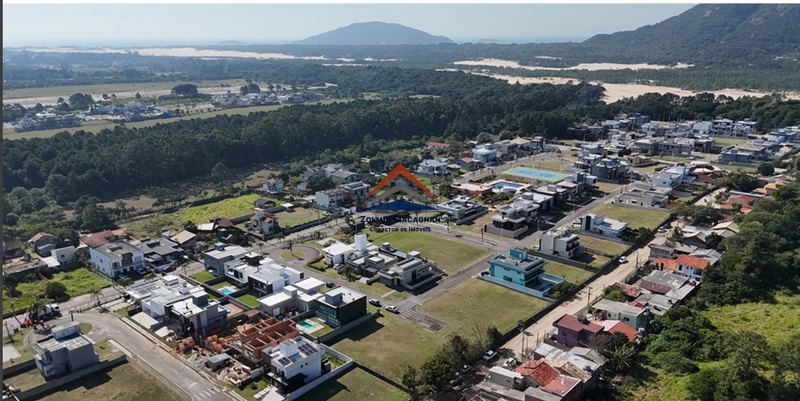 Lindo Sobrado em Condomínio Fechado em Florianópolis: 33ª foto da galeria de imagens do imóvel