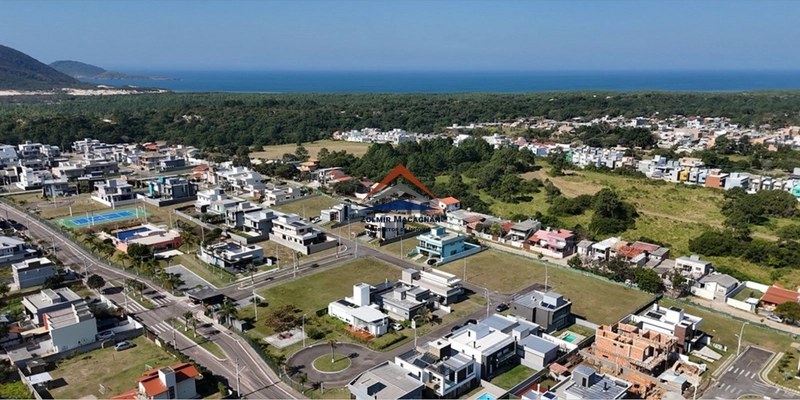 Lindo Sobrado em Condomínio Fechado em Florianópolis: 32ª foto da galeria de imagens do imóvel