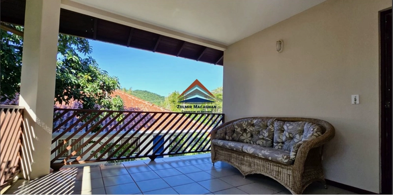 Linda Casa na Praia de Ponta das Canas - Florianópolis: 3ª foto da galeria de imagens do imóvel