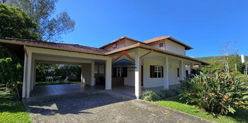 Linda Casa na Praia de Ponta das Canas - Florianópolis: 42ª foto da galeria de imagens do imóvel