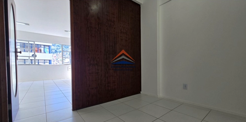 Sala Comercial no Centro de Florianópolis SC: 1ª foto da galeria de imagens do imóvel