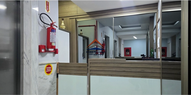 Sala Comercial no Centro de Florianópolis SC: 9ª foto da galeria de imagens do imóvel