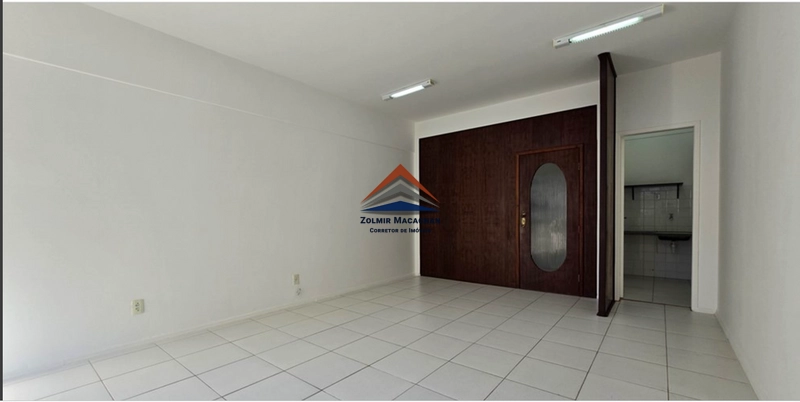 Sala Comercial no Centro de Florianópolis SC: 11ª foto da galeria de imagens do imóvel