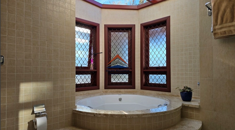 Excelente Casa  6 Suítes a Venda no Jurerê Internacional - Floripa: 4ª foto da galeria de imagens do imóvel