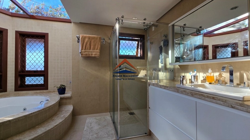 Excelente Casa  6 Suítes a Venda no Jurerê Internacional - Floripa: 2ª foto da galeria de imagens do imóvel